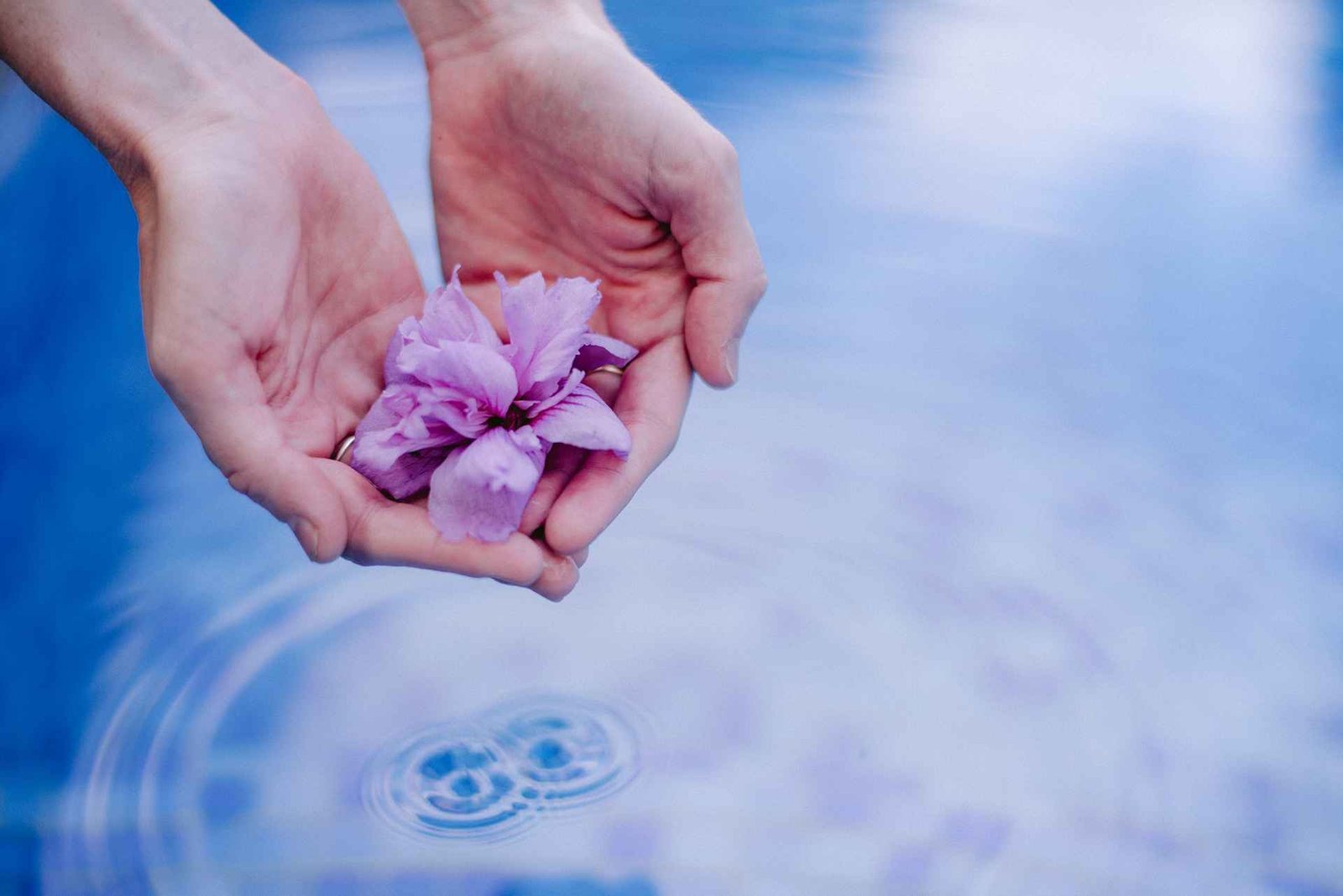 Beauty in Simplicity: Embrace Your Natural Glow